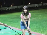 推特極品反差婊『小妮子』攜雙閨蜜極限露出 戶外全裸 野戰跪舔 黑絲啪啪 高清 Lunana第二彈