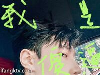 男神KINGMASTER和他的小母狗，調教得太好了 隨時隨地拉過來就干 很聽話，小母狗露臉了 很正點 屁股很翹 還很粉