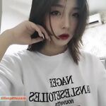 露臉才是王道！推特清純大波翹臀奔放正妹輝夜姬私拍各種反人類調教群P喝尿炮擊多人顏射場面令人乍舌