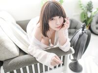 【H級豪巨乳】寄宿家中的前同事－茹茹，一早醒來就衣衫不整！豪乳在眼