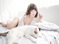 【H級豪巨乳】寄宿家中的前同事－茹茹，一早醒來就衣衫不整！豪乳在眼