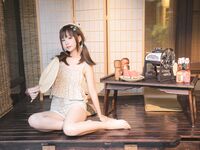 高端ACG業界女神爆機少女▌喵小吉▌清純鄰家《小吉的小鎮生活》掰穴逗乳少女感無敵嫩