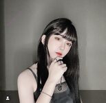 《台灣情侶泄密》冒充舞蹈老師讓聲音很嗲的嫩妹 掰開鮑魚看看是否處女