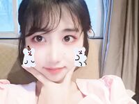 偷翻女同学手机相册里的所有自拍