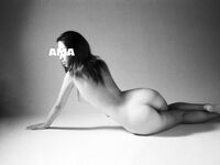 走另類情色唯美路線的攝影大咖AMA女體藝術私拍各種露臉極品反差美模觀感另一種滋味