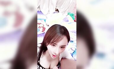 知名斗魚女神『李芊芊』最新大尺度榜一大哥性愛私拍流出 啪啪口交 實屬精品難得 高清 (2)