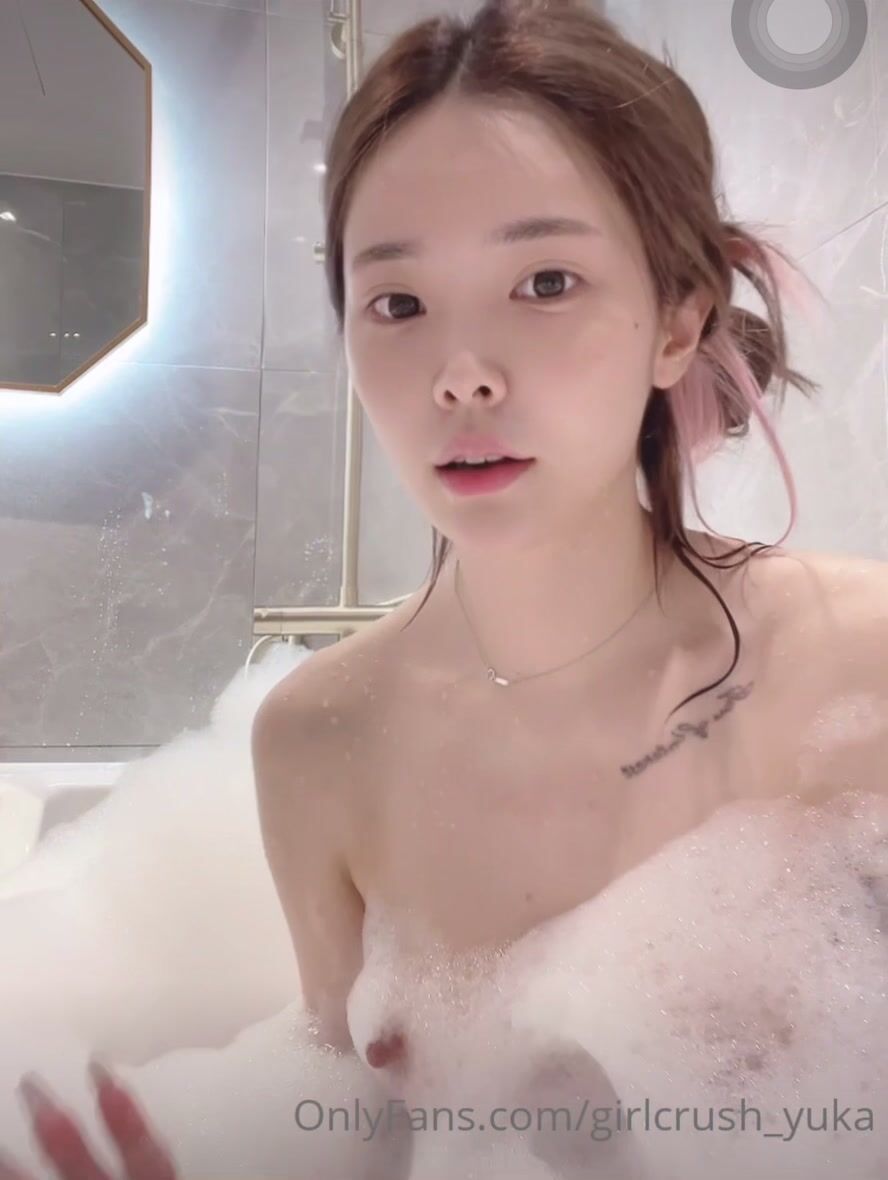 LPL前職業選手WE大舅子前妻【金提莫】公開售賣SEX大尺度資源~身材爆炸奶頭夠粉~超誘人 (9)