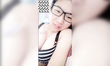 少女殺手PUA大神網撩青澀學生妹 由淺入深最後開房啪啪全程露臉沒啥性經驗動作生疏 (4)