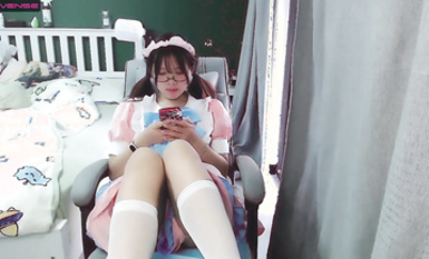 巨乳粉嫩甜妹@Sakura_Anne 尺度福利秀 (1)