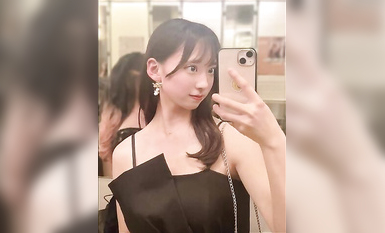 【エロライブチャット】ＳＳＳ級上物自撮り女子が色々エチエチな姿を見せる！密着スーツのスパ◯ダーマンコスや脱衣シーンなどある続きの後半！第二弾完結編だぞ！