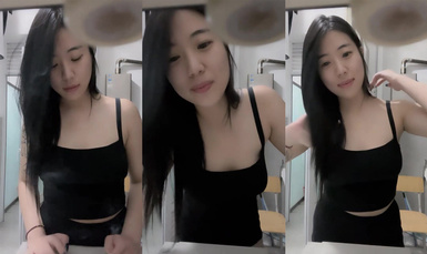 2024年6月，學生妹挺叛逆，【你的白月光】，在宿舍就把慾望寫臉上了，極品美穴，身材一流很挑逗！(2)