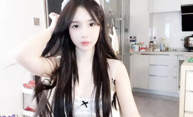 糟了！心動的感覺！超9分顏值9頭身大長腿美腿【170CM_可愛又不是性感】頂級尤物小仙女下海，完美身材，完美的臉蛋