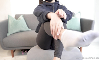 【下面有跟棒棒糖_loliiiiipop99】極品蜜桃臀母狗啪啪合集 (10)