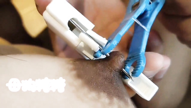 極品粉嫩反差學妹『母狗糖糖』被主人爸爸全裸露出調教啪啪，壓肏後入站立式抽插側入夾腿爆肏各種姿勢抽插打樁爽翻了