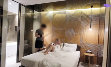 【2025年1月新流】綠帽淫妻癖，頂級身材，肥臀美少婦【h82625h】推特福利，真實偷拍勾引外賣，男技師 (3)