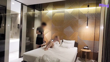 【2025年1月新流】綠帽淫妻癖，頂級身材，肥臀美少婦【h82625h】推特福利，真實偷拍勾引外賣，男技師 (3)