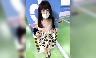 地下车库的邂逅:眼镜男娘的碎花裙 伪娘阿七