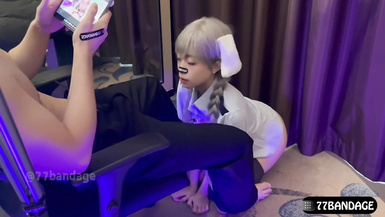 極品顏值反差少女『創可貼貼』飢渴小母狗主動含住肉棒求操，越用力操她她越興奮_叫床騷的不是一般