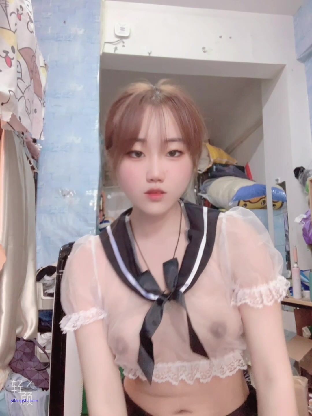 青春無敵 SS級大奶完美身材推特女神希希第二季重金私人訂制露臉裸舞紫薇高潮吐舌頭翻白眼狠是賣力 (2)