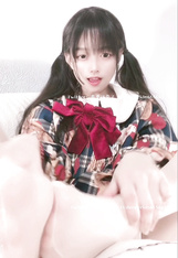 【玉足蘿莉風嫩妹】，可愛雙馬尾，露臉小美女【要要餓暈了】推特福利，自慰口交足交，性愛，小母狗屬性拉滿 (7)