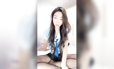 【濕濕】絕頂長腿騷母狗狗鏈舔內褲高跟鞋插逼 (27)