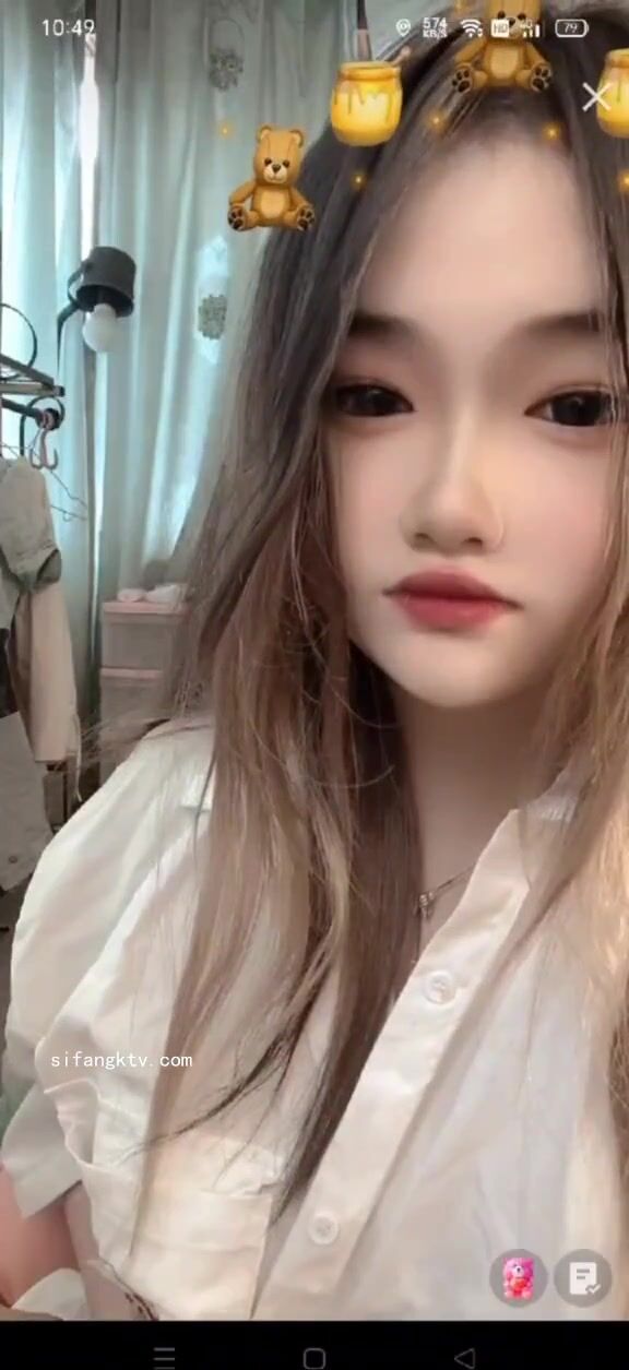 最新《瘋狂抖音》外篇之《抖音擦邊4》顏值主播各顯神通 閃現走光 刷邊瘋狂作死 扣逼漏奶 (127)