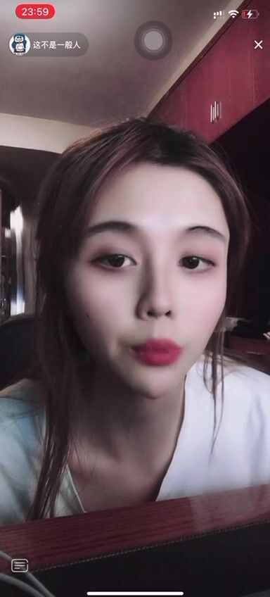 最新《瘋狂抖音》外篇之『三亞美女2』極品三亞外圍美女大秀身材 作死大尺度 摳B揉乳擠奶 (192)